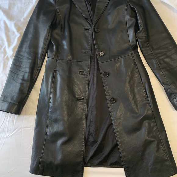 💖SOLD on Depop 💖 Danier Leather Women’s Trench - Picture 9 of 13